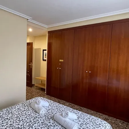 Vivienda Familiar Junto Plaza Toros De Lägenhet