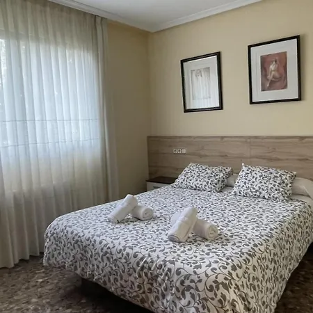 Vivienda Familiar Junto Plaza Toros De *