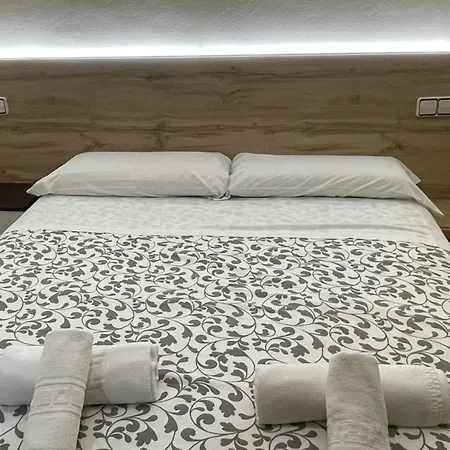 Vivienda Familiar Junto Plaza Toros De