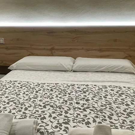 Vivienda Familiar Junto Plaza Toros De Apartament *