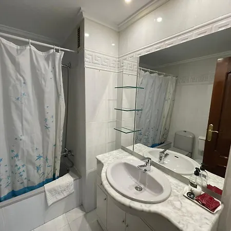 Lägenhet Vivienda Familiar Junto Plaza Toros De *