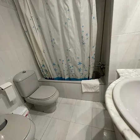 Vivienda Familiar Junto Plaza Toros De *