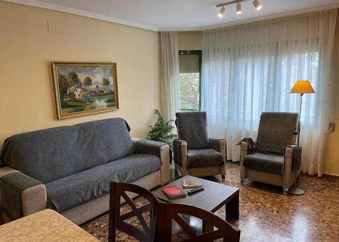 Vivienda Familiar Junto Plaza Toros De *