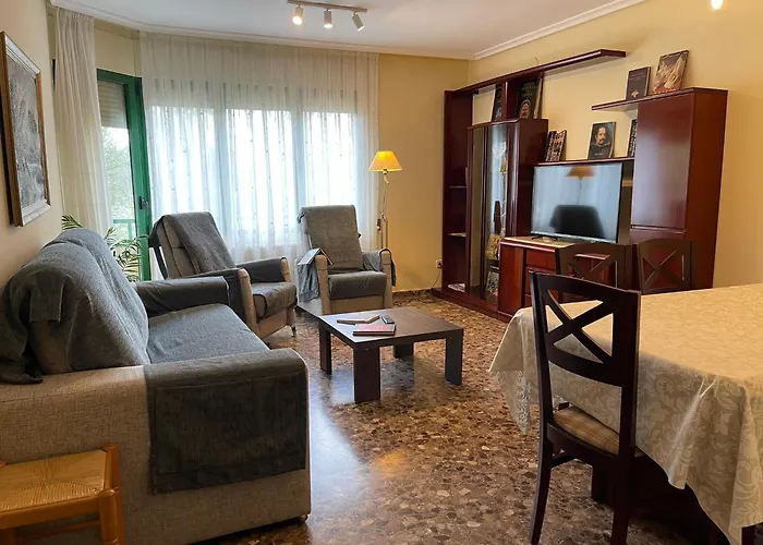 Vivienda Familiar Junto Plaza Toros De * Teruel