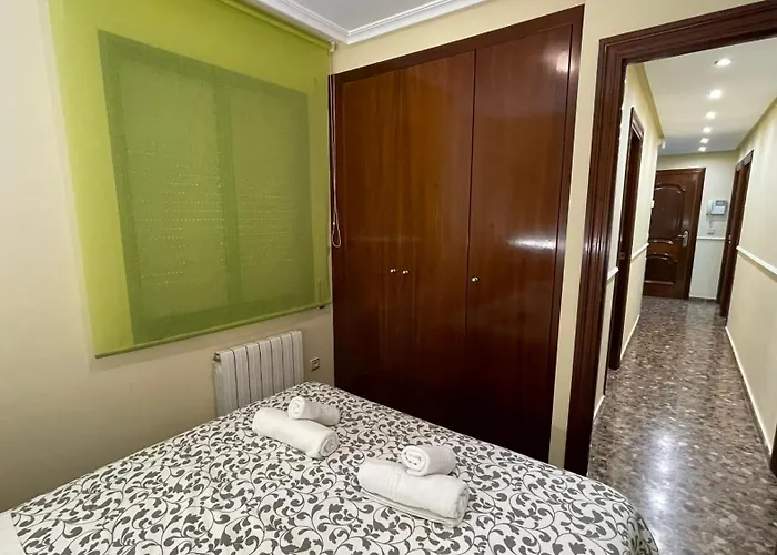 Vivienda Familiar Junto Plaza Toros De *