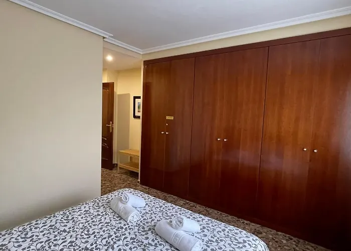 Vivienda Familiar Junto Plaza Toros De Lägenhet