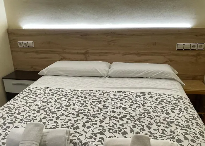 Vivienda Familiar Junto Plaza Toros De Lägenhet *