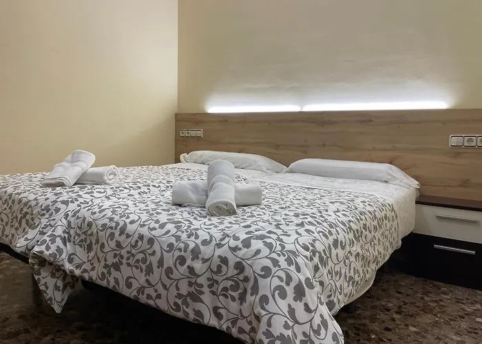 Vivienda Familiar Junto Plaza Toros De * Teruel