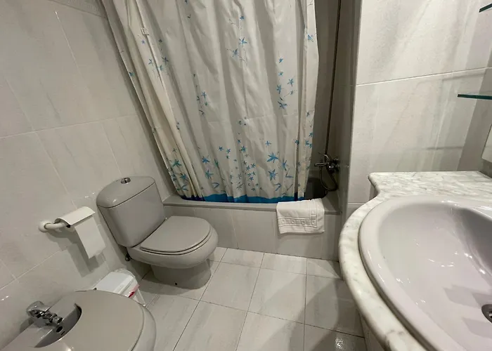 Vivienda Familiar Junto Plaza Toros De *