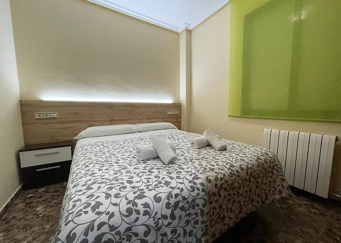 Lägenhet Vivienda Familiar Junto Plaza Toros De Teruel
